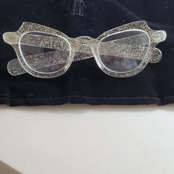 TRUE VINTAGE EYEGLASSES - Picture 1 of 4